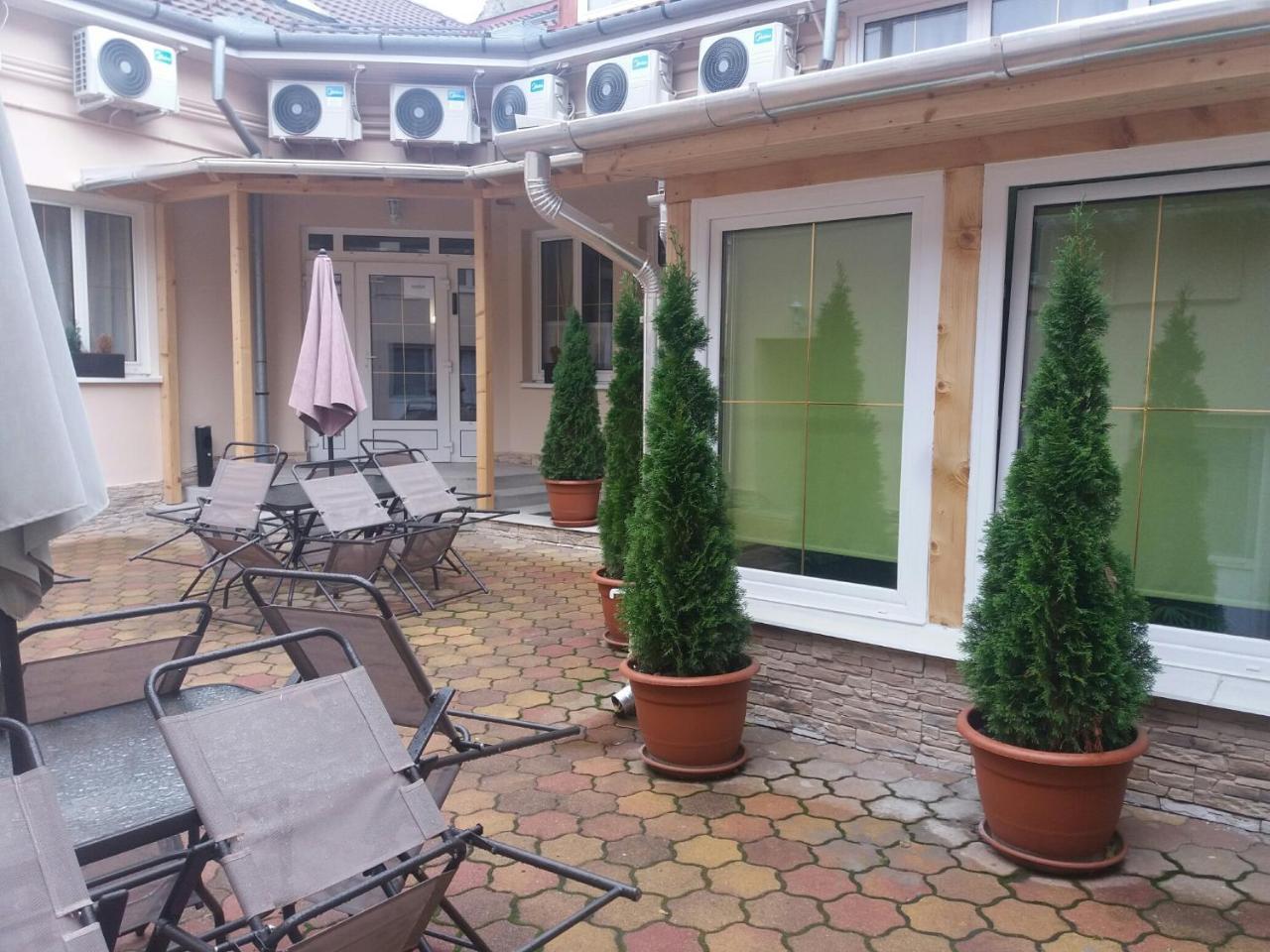 Bartók Tér Panzió Bed and Breakfast Eger Exterior foto